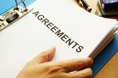 https://www.businessattorneychicago.com/files/2017/11/agreements11.1.17.jpg